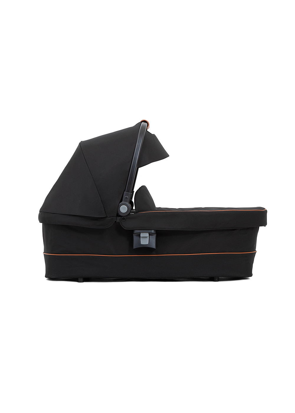 Near2Me Elite carrycot three quarter angle