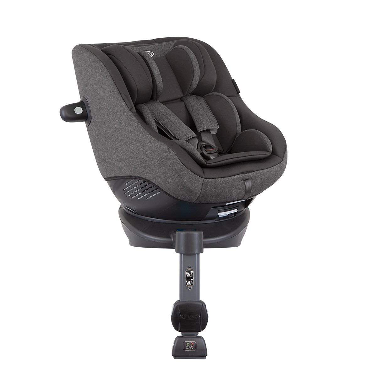 Dreiviertel Winkel des Graco Turn2Me i-Size R129.