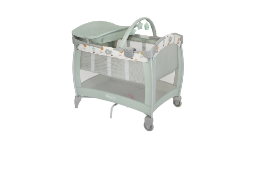 Graco Contour Electra &aacute;ngulo de tres cuartos sobre fondo blanco