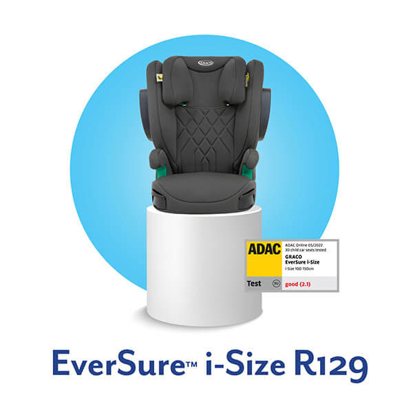 Elevador con respaldo EverSure i-Size de Graco sobre pedestal blanco